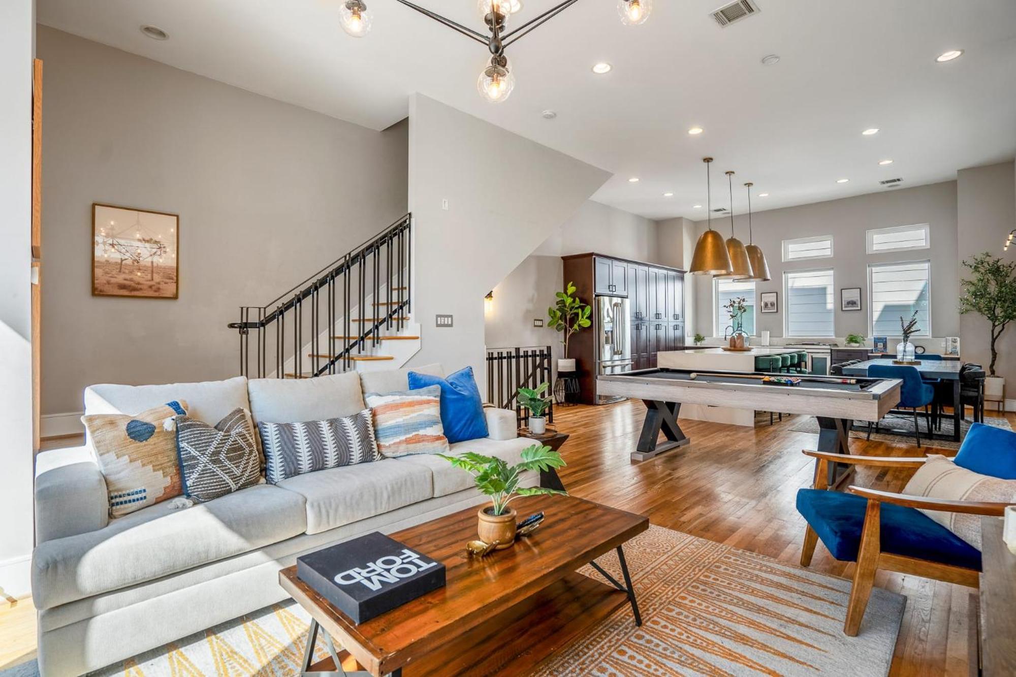 Luxury Downtown Getaway With Breathtaking Views Villa Houston Exterior photo